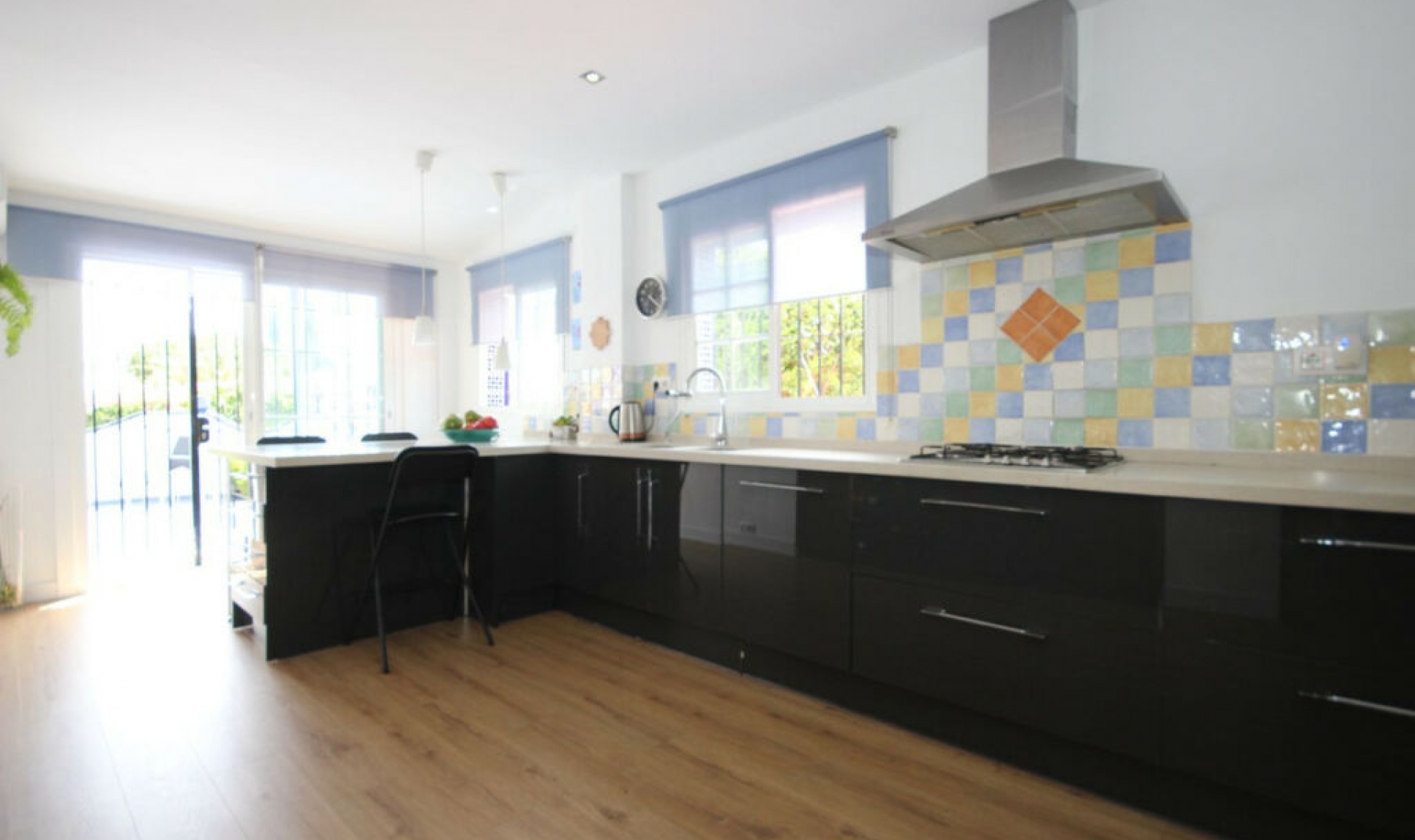 Resale - House -
El Rosario