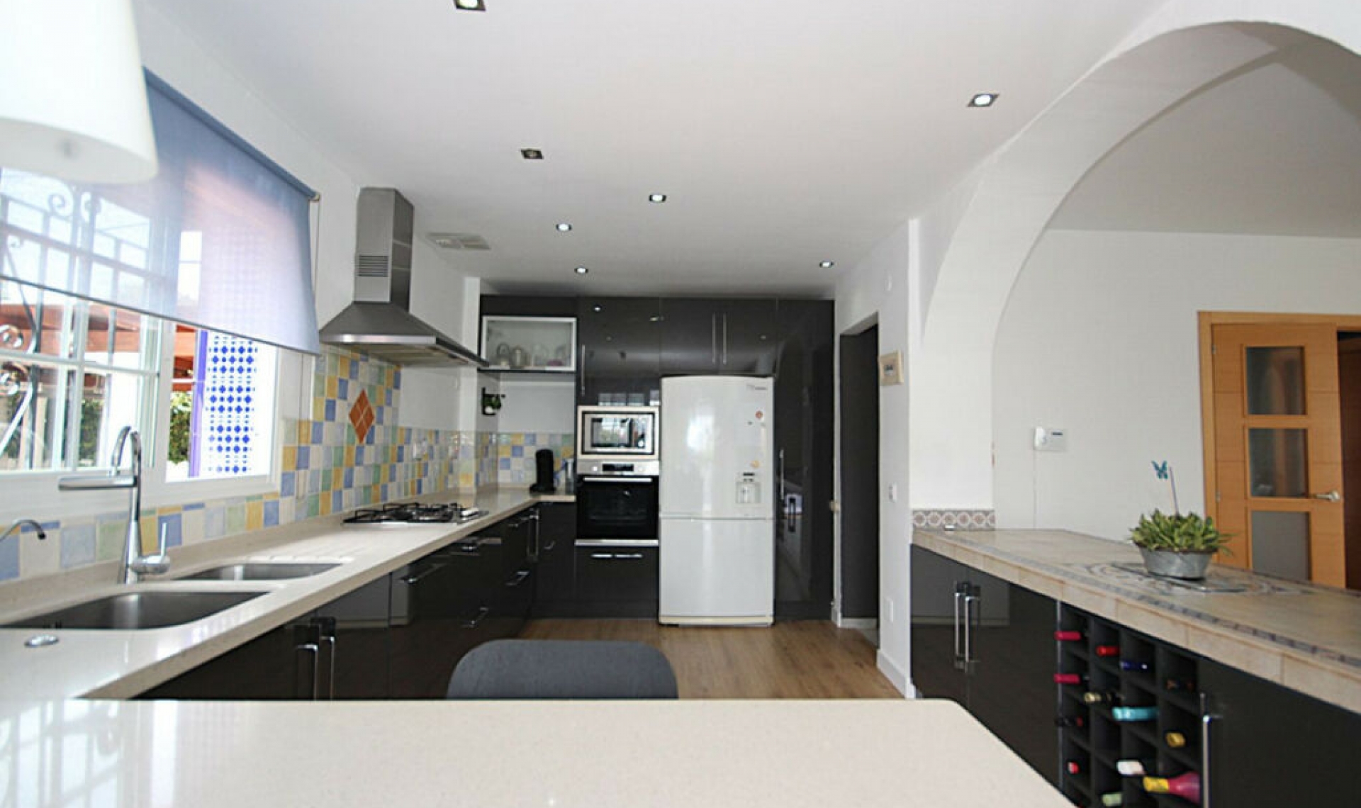 Resale - House -
El Rosario