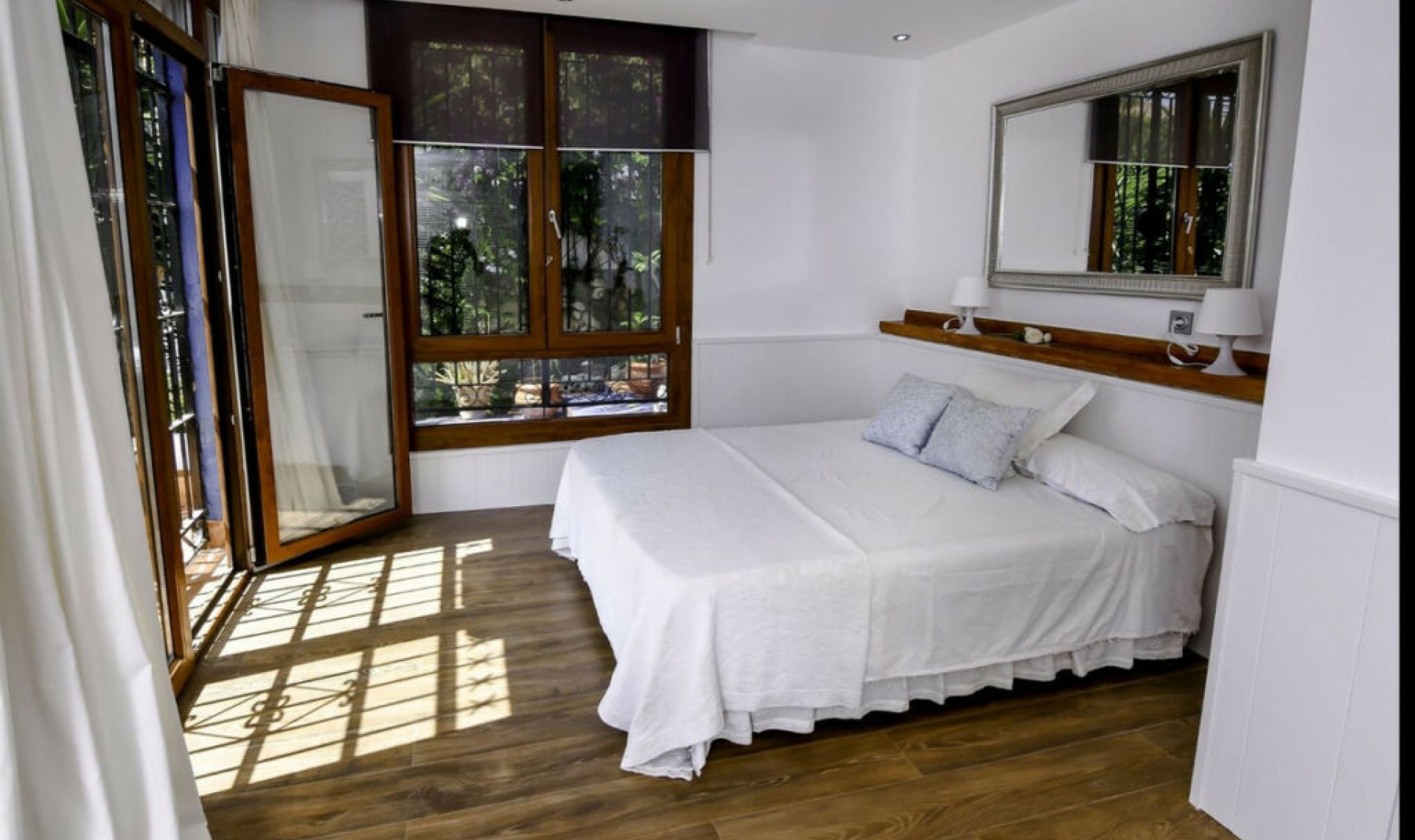 Resale - House -
El Rosario