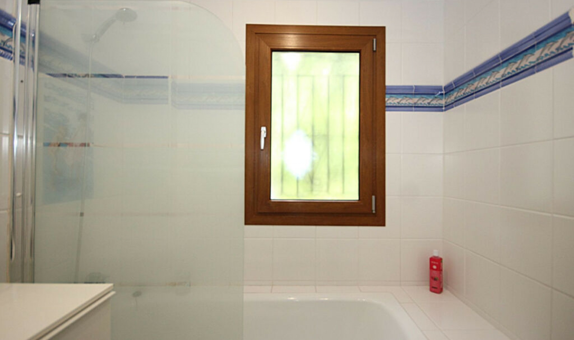 Resale - House -
El Rosario