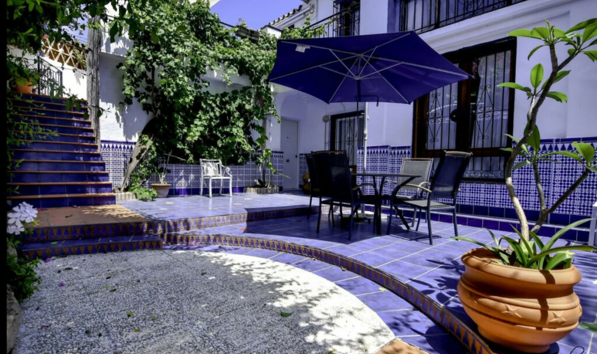 Resale - House -
El Rosario