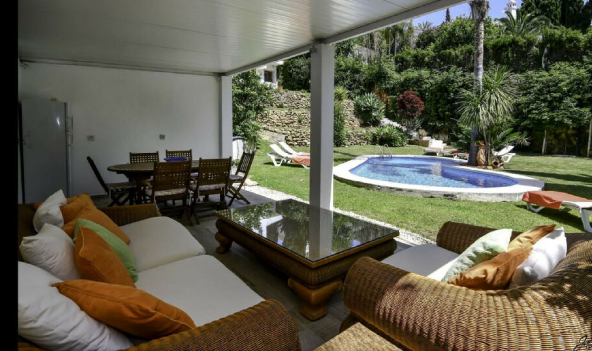 Resale - House -
El Rosario