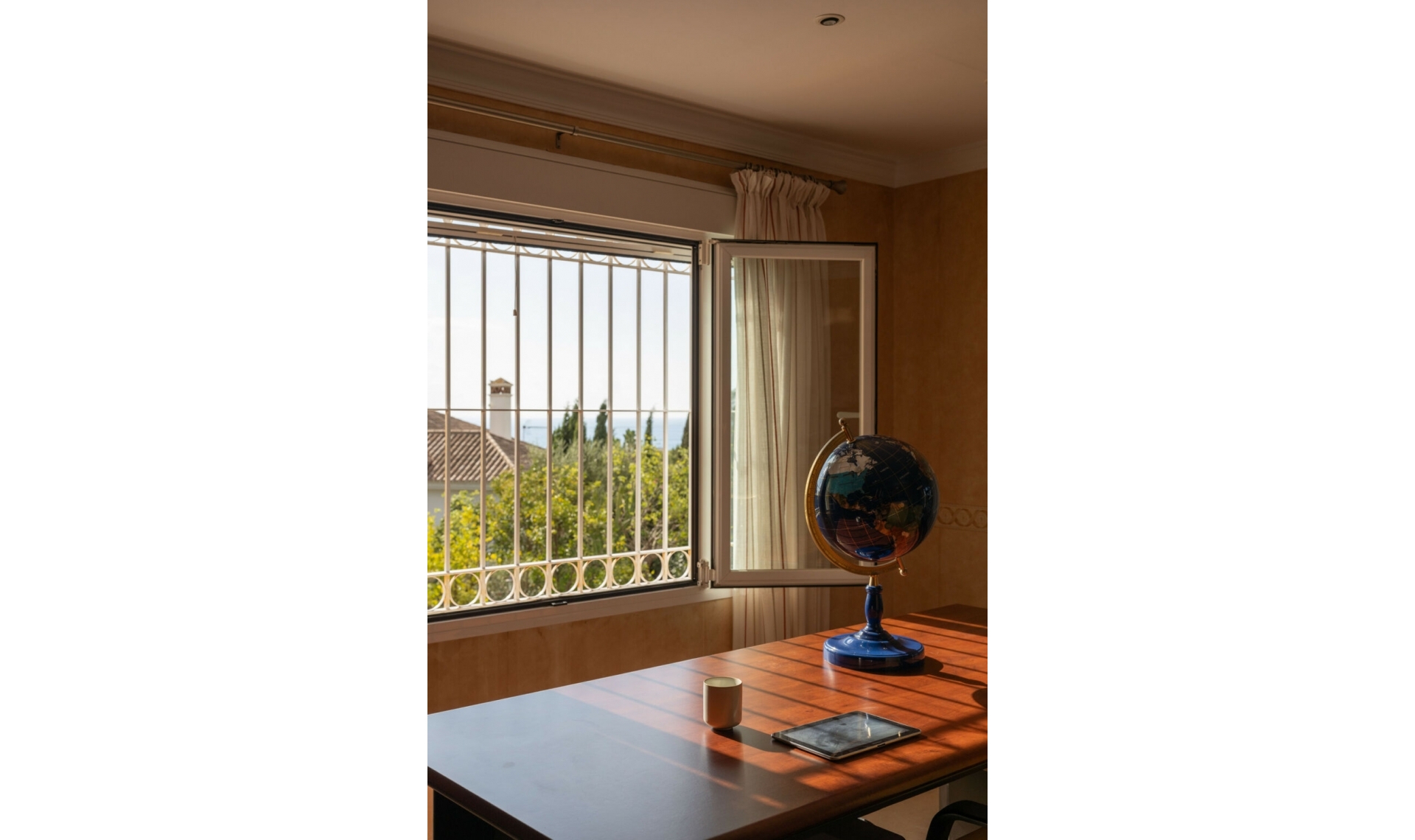 Resale - House -
El Rosario