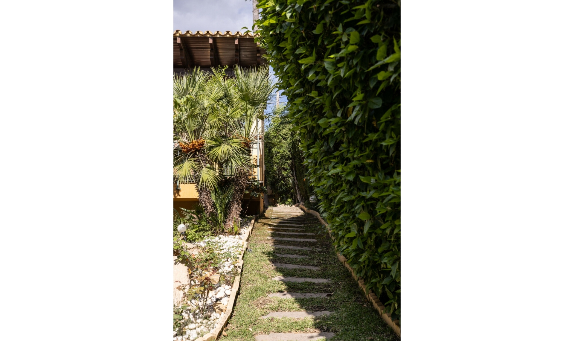 Resale - House -
El Rosario