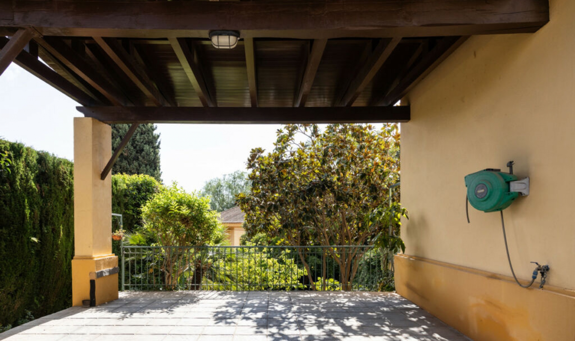 Resale - House -
El Rosario