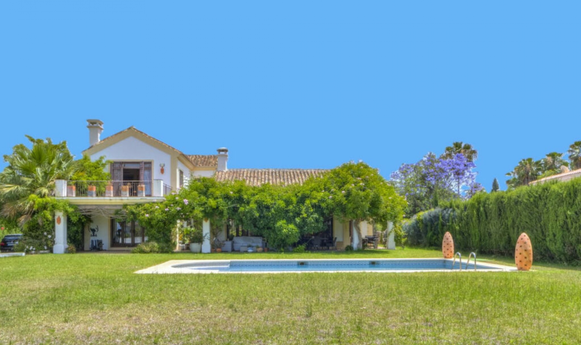 Resale - House -
El Rosario