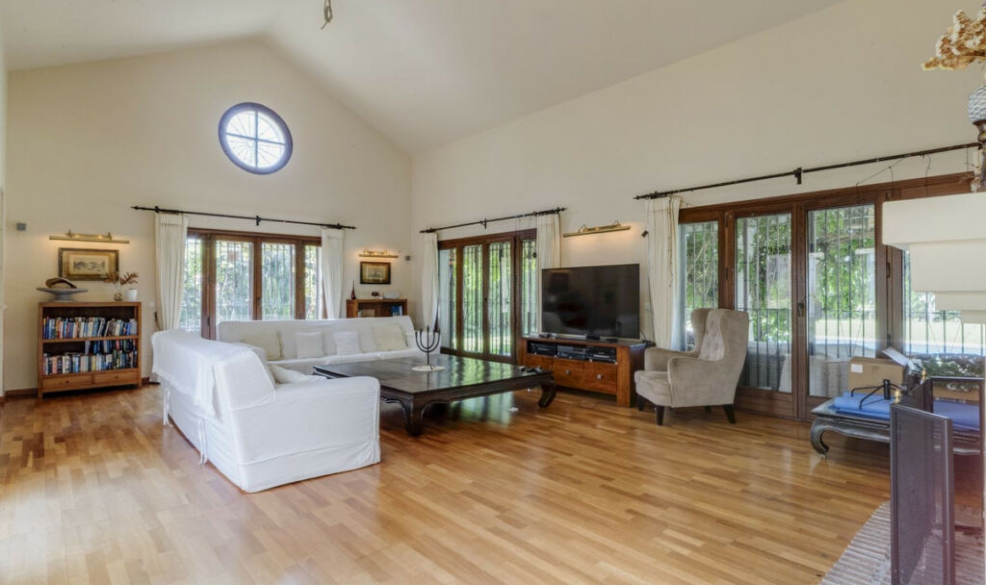 Resale - House -
El Rosario