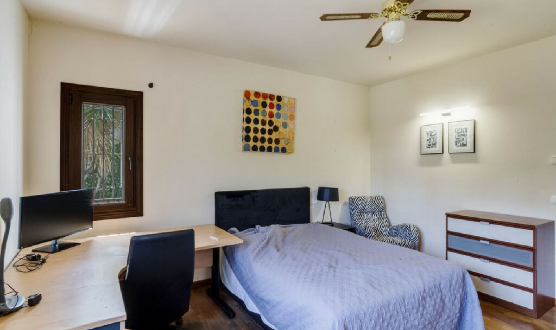 Resale - House -
El Rosario