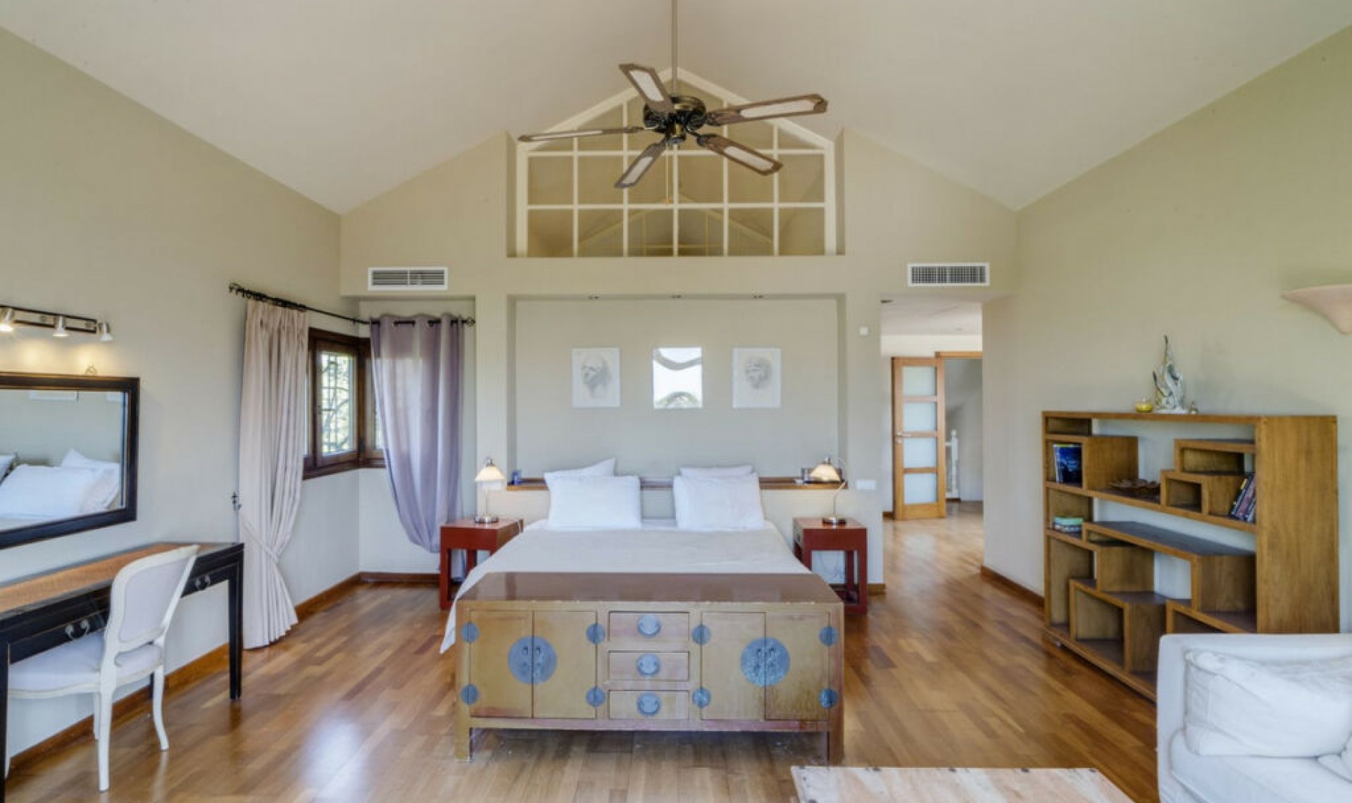 Resale - House -
El Rosario