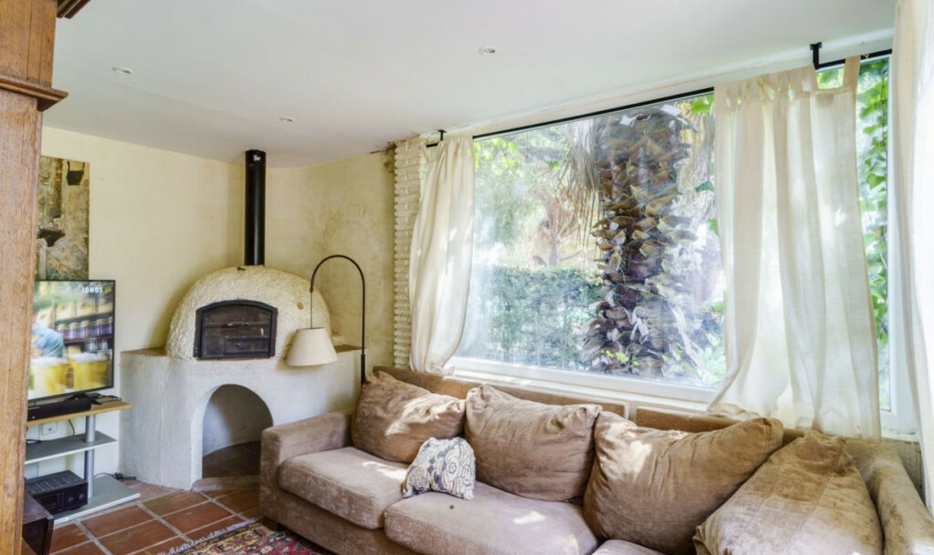 Resale - House -
El Rosario