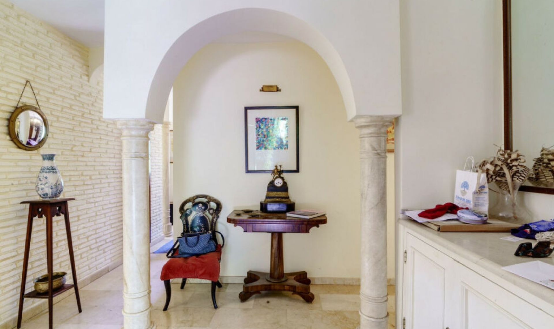 Resale - House -
El Rosario