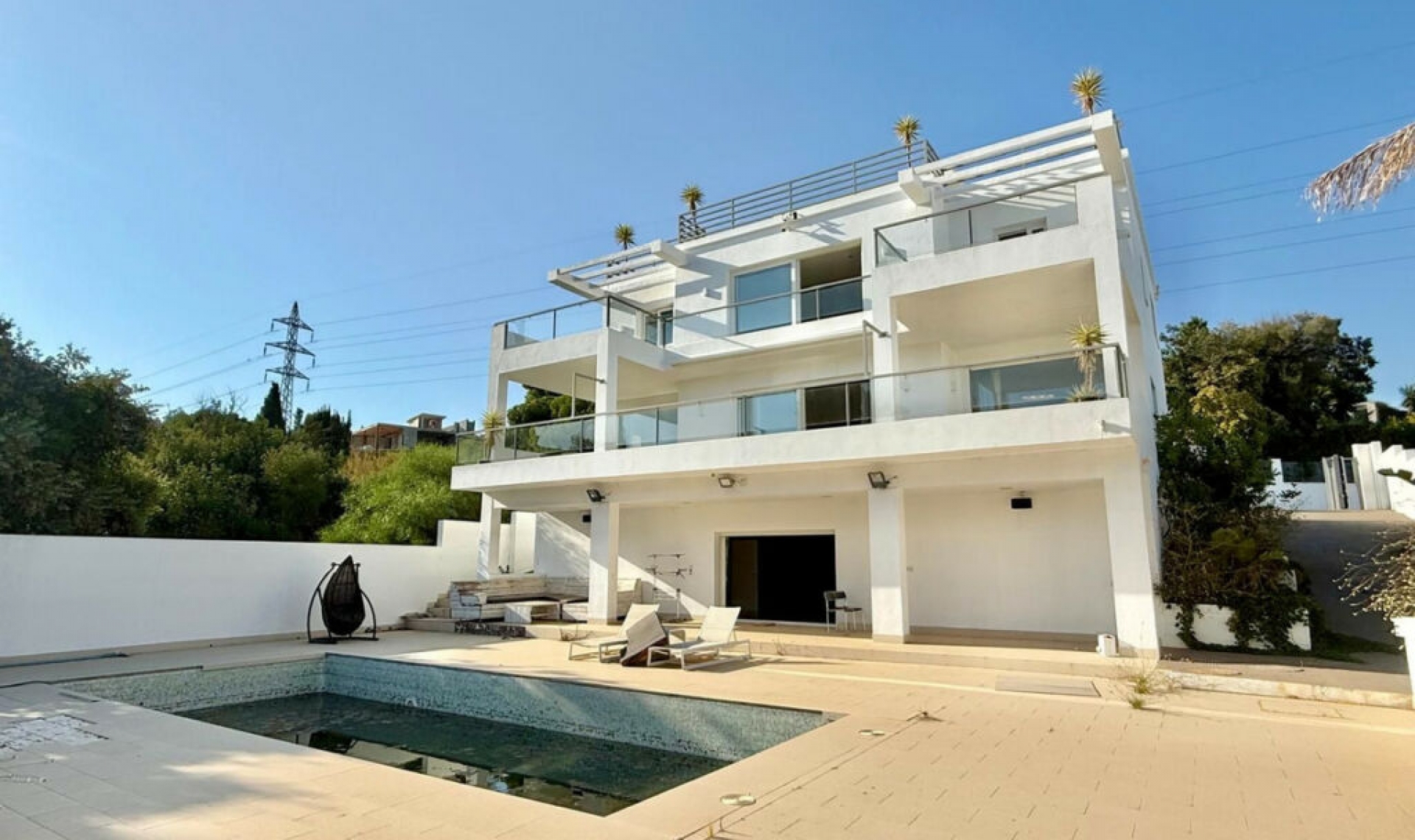 Resale - House -
El Rosario