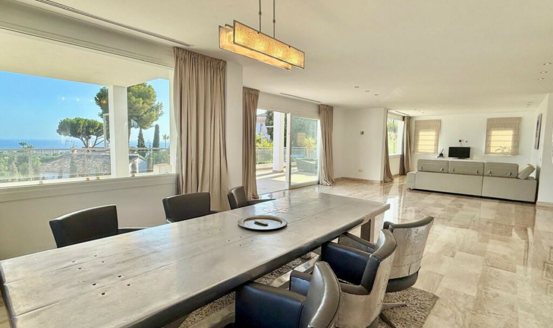 Resale - House -
El Rosario