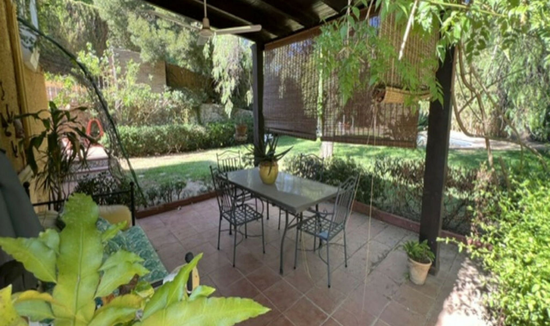 Resale - House -
El Rosario