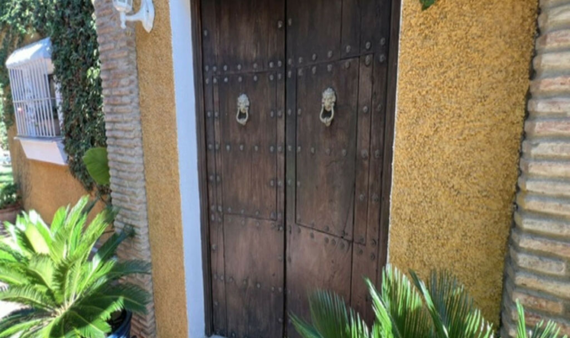 Resale - House -
El Rosario