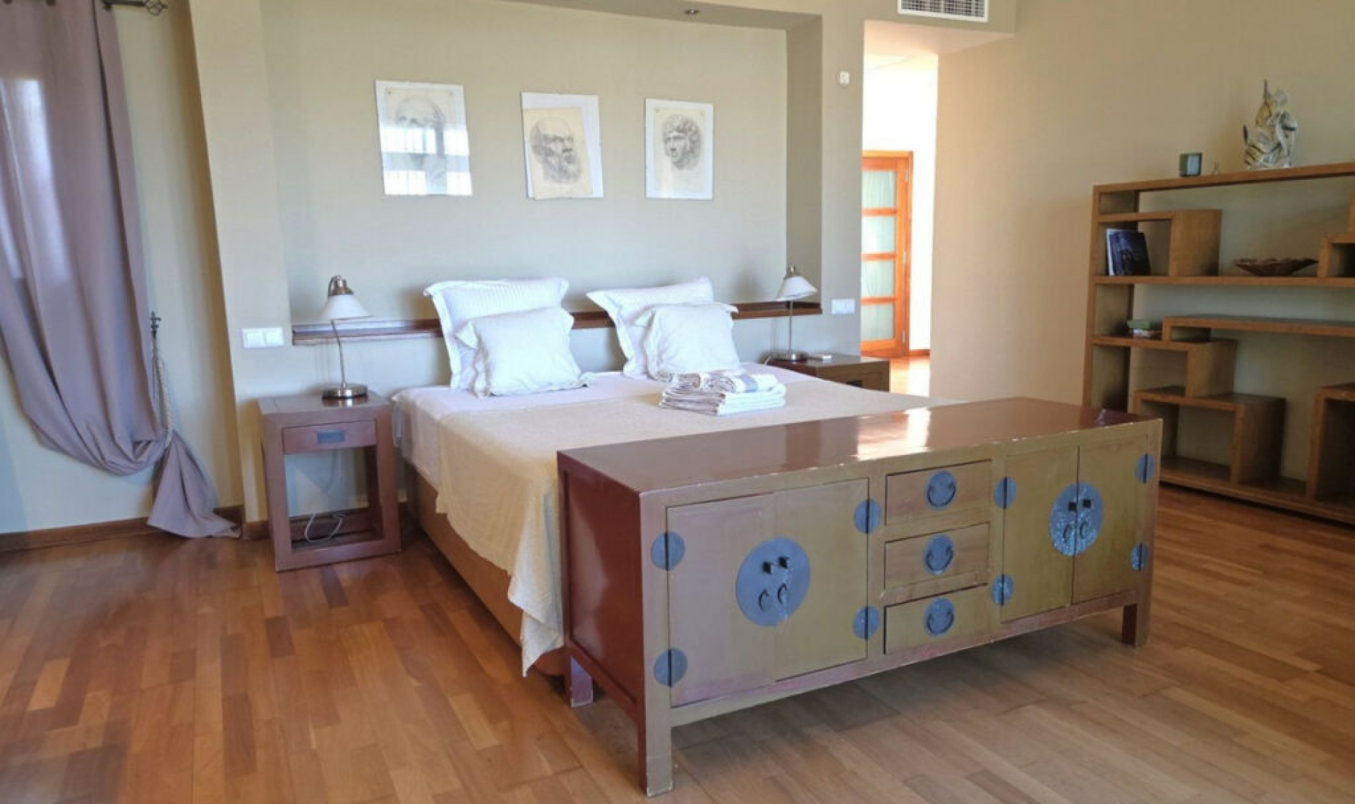 Resale - House -
El Rosario