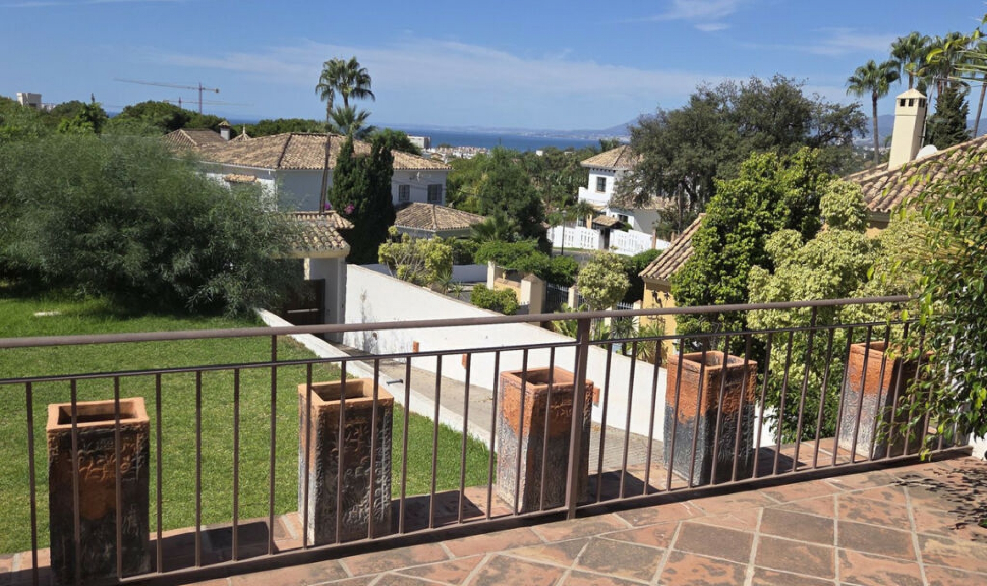 Resale - House -
El Rosario