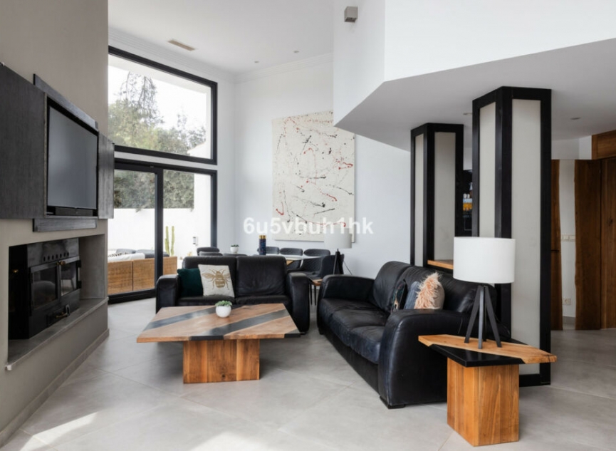 Resale - House -
El Rosario