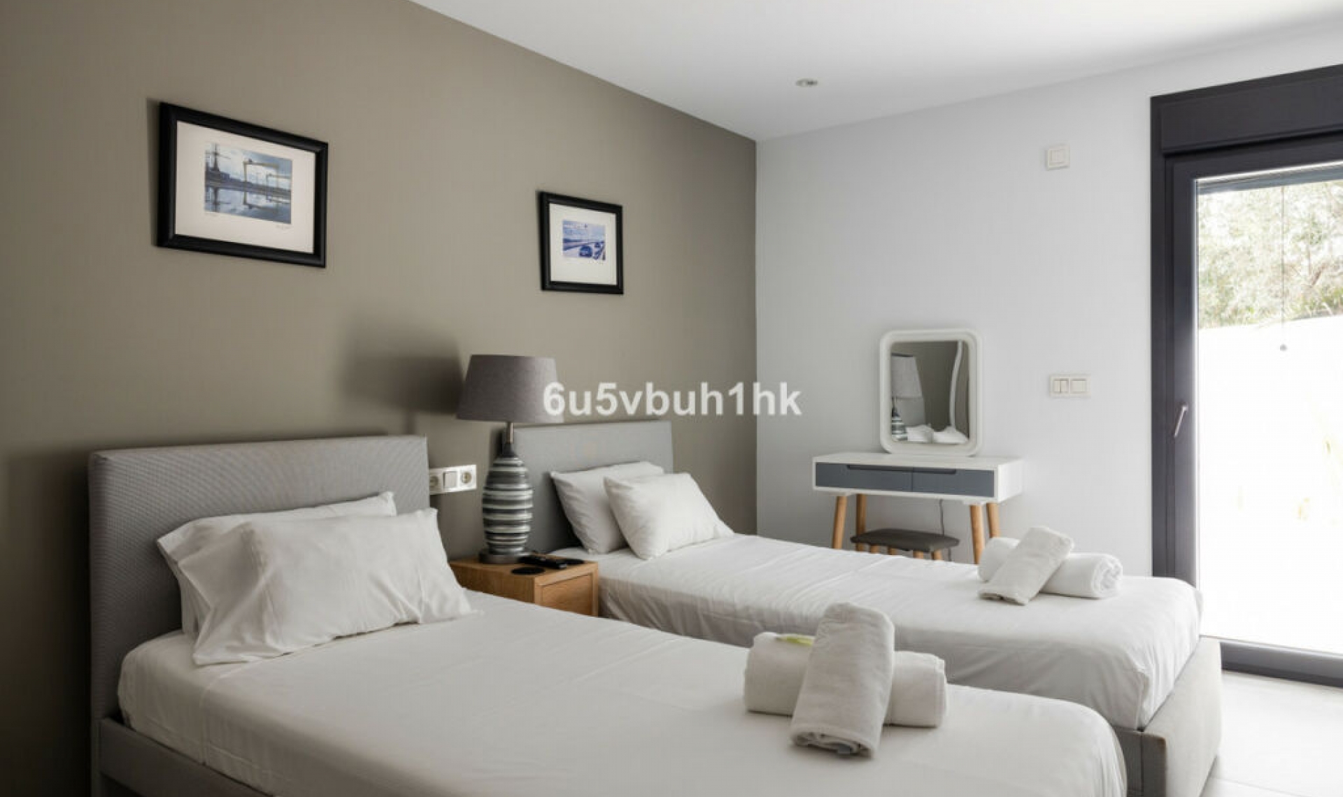 Resale - House -
El Rosario