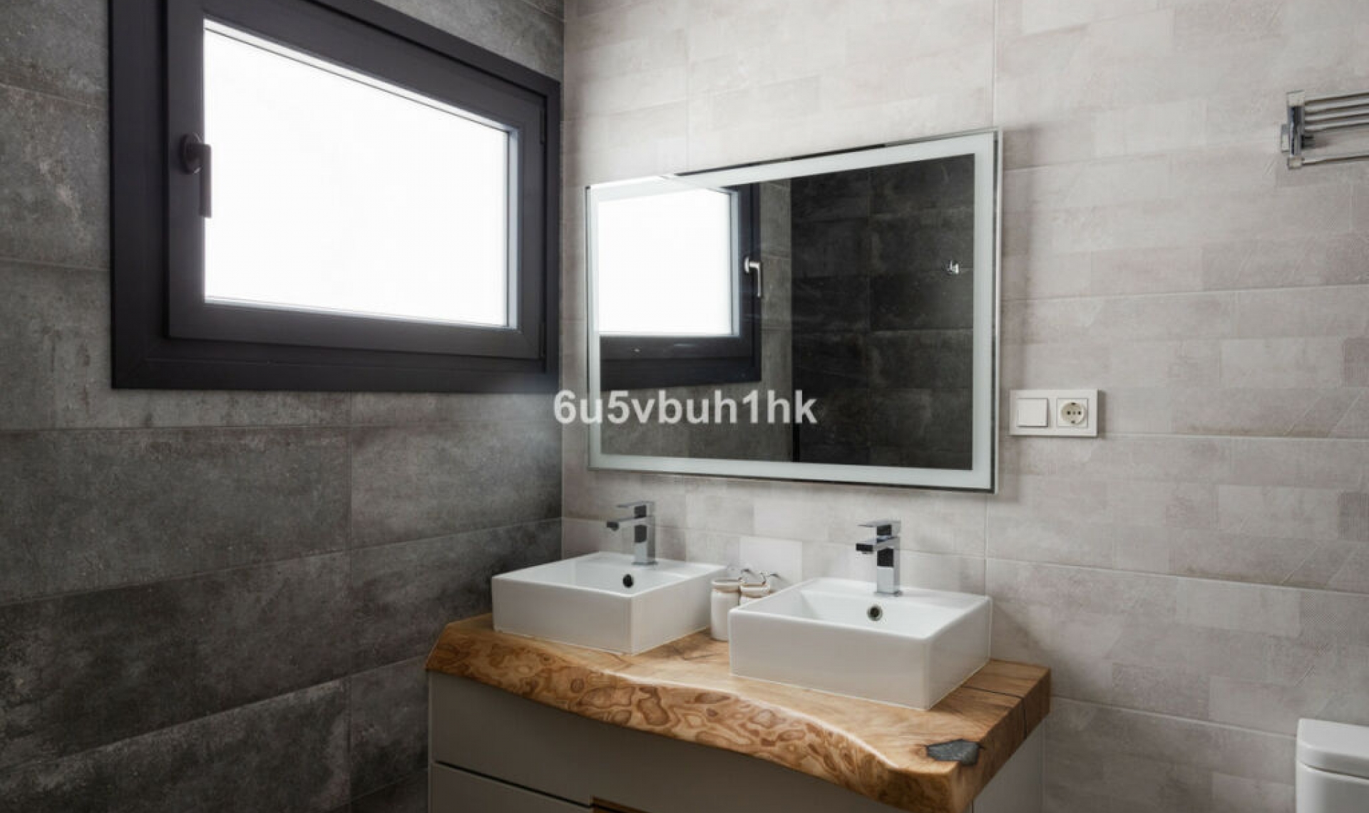 Resale - House -
El Rosario