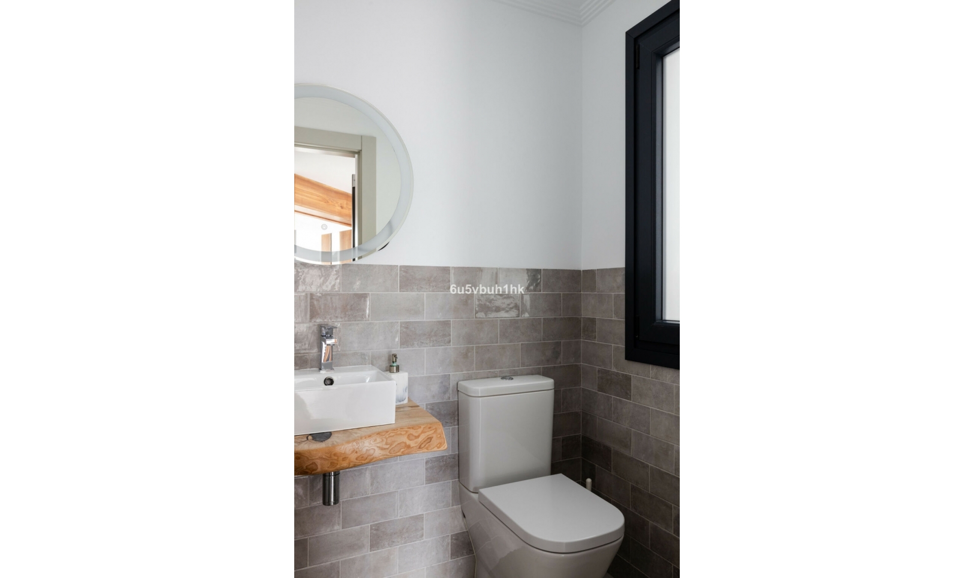 Resale - House -
El Rosario