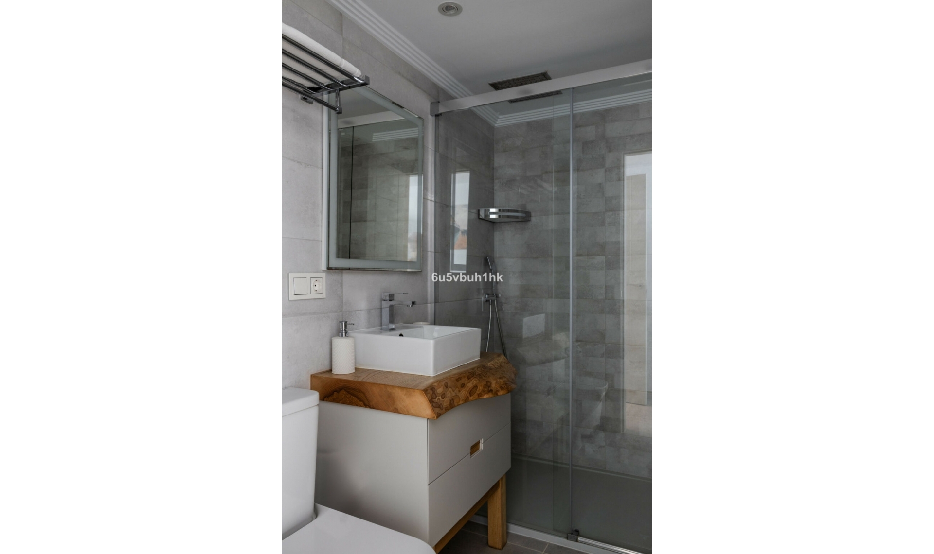 Resale - House -
El Rosario