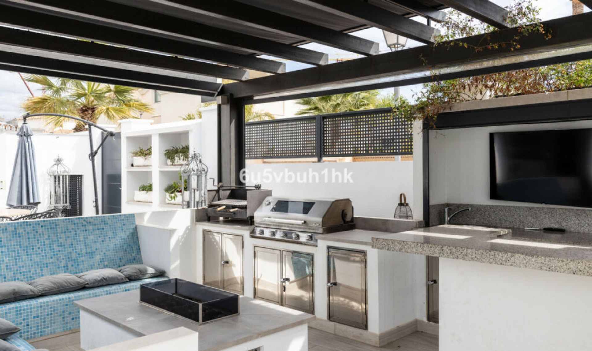 Resale - House -
El Rosario