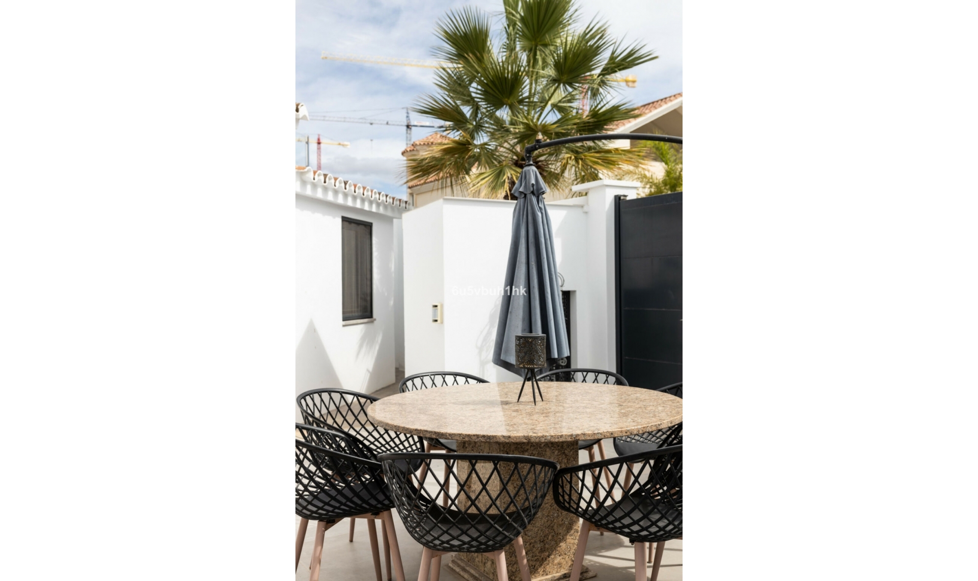 Resale - House -
El Rosario