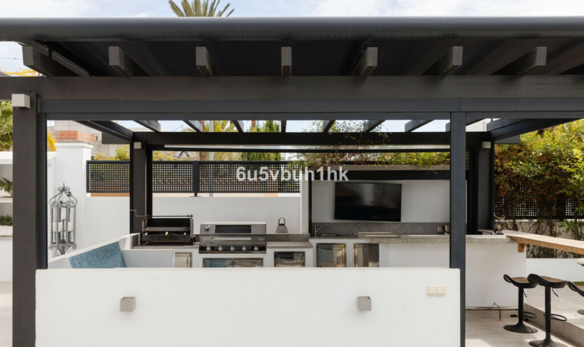 Resale - House -
El Rosario