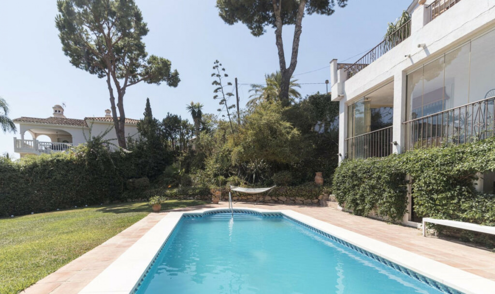 Resale - House -
El Rosario