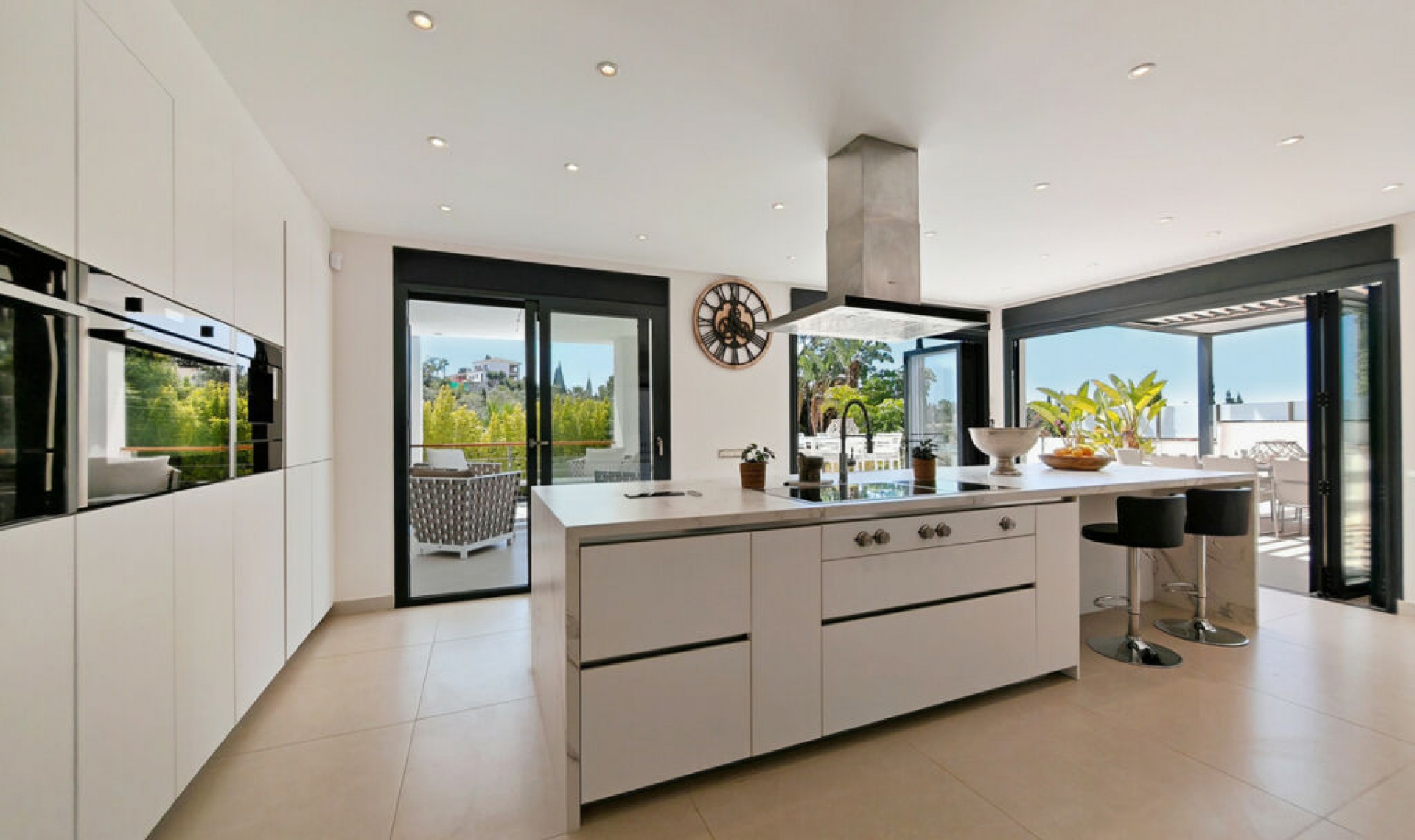 Resale - House -
El Rosario
