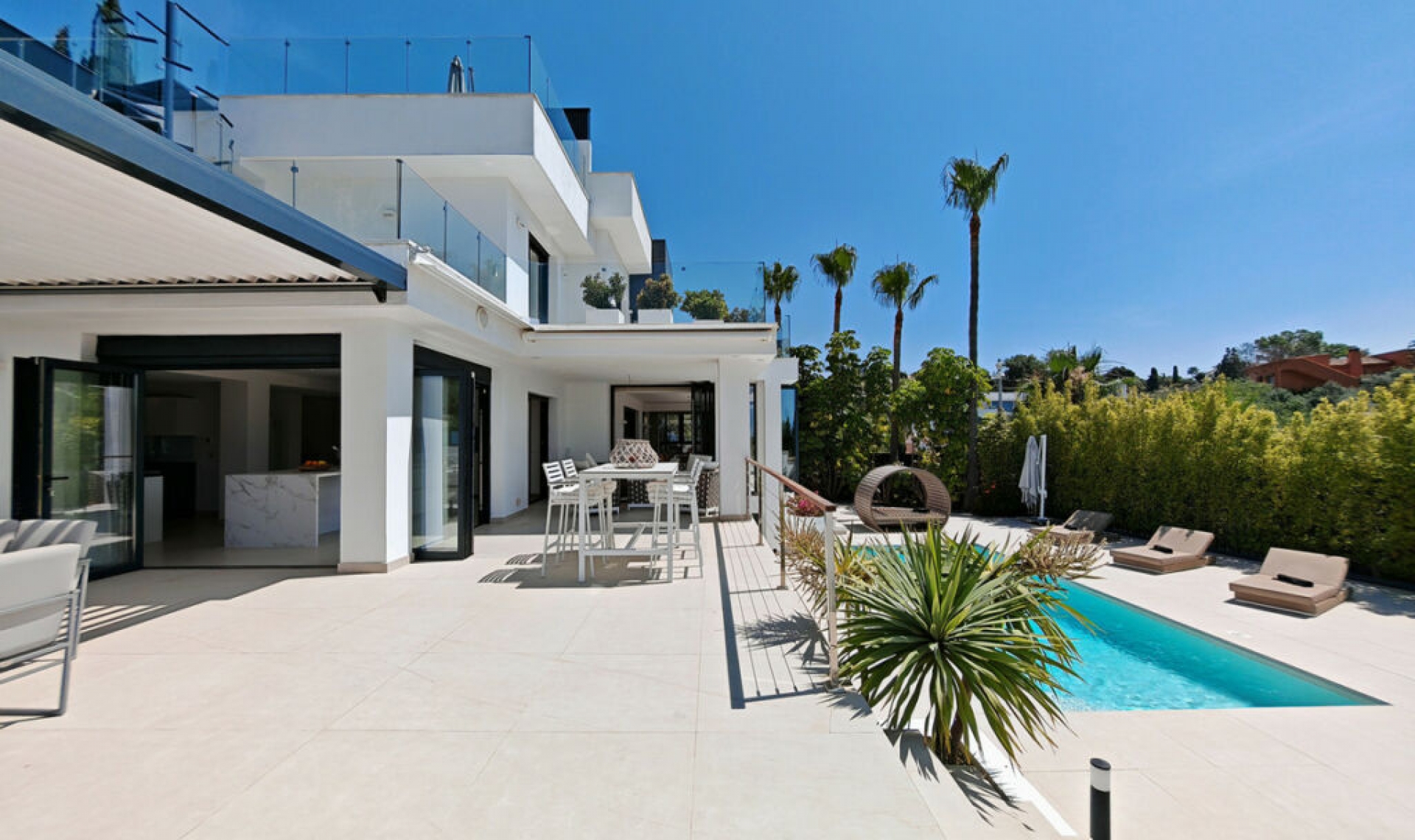 Resale - House -
El Rosario