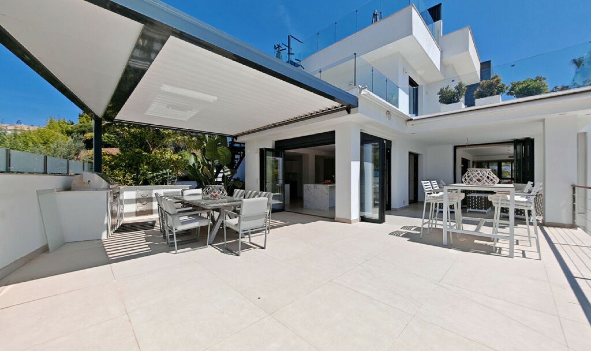 Resale - House -
El Rosario