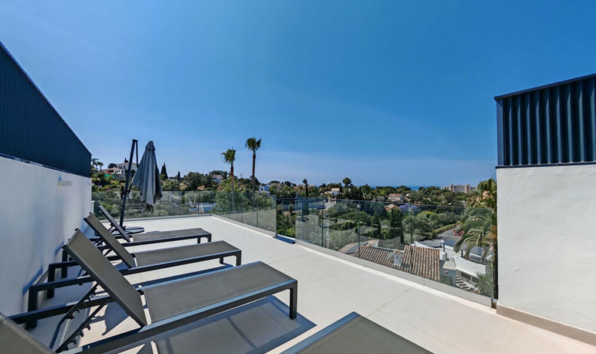 Resale - House -
El Rosario