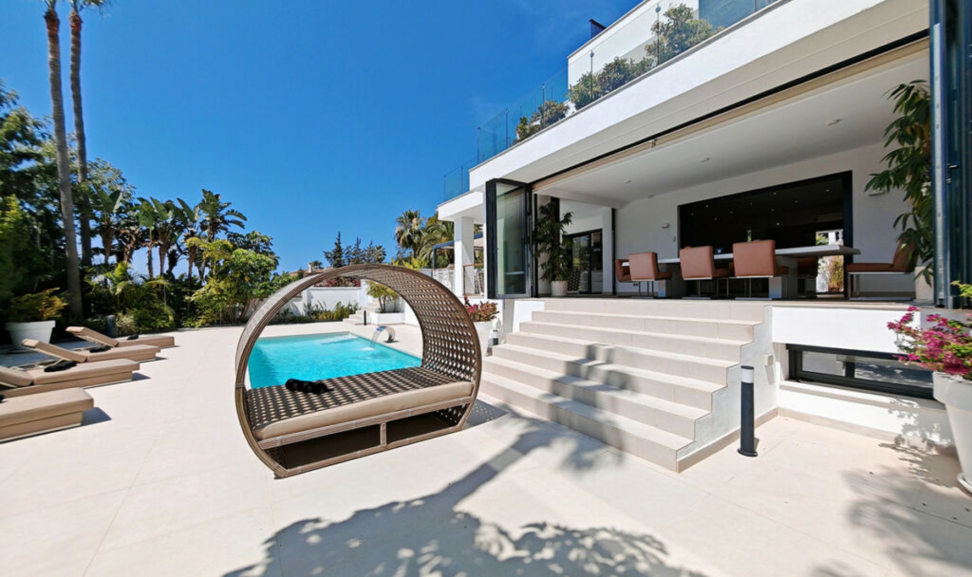 Resale - House -
El Rosario