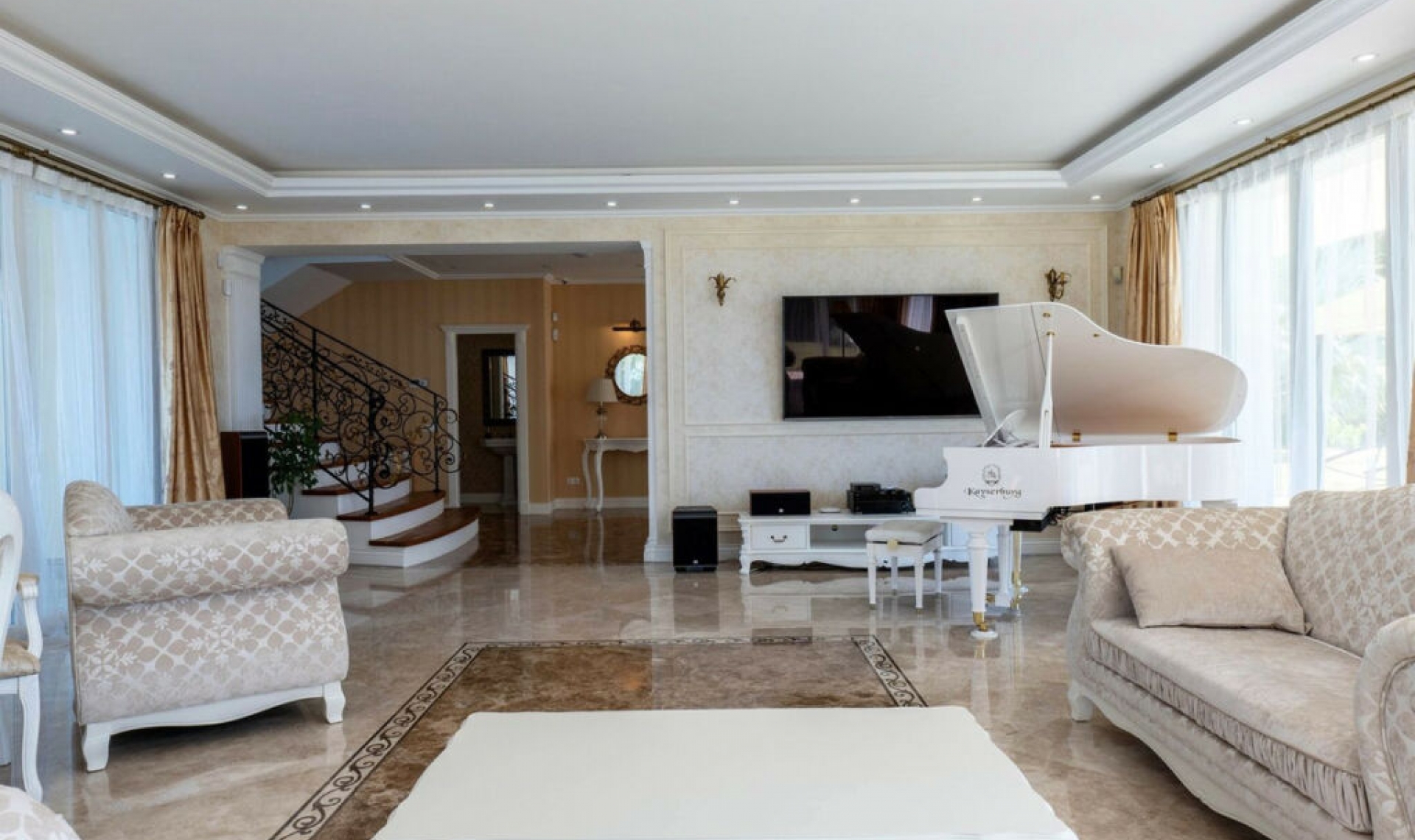 Resale - House -
El Rosario