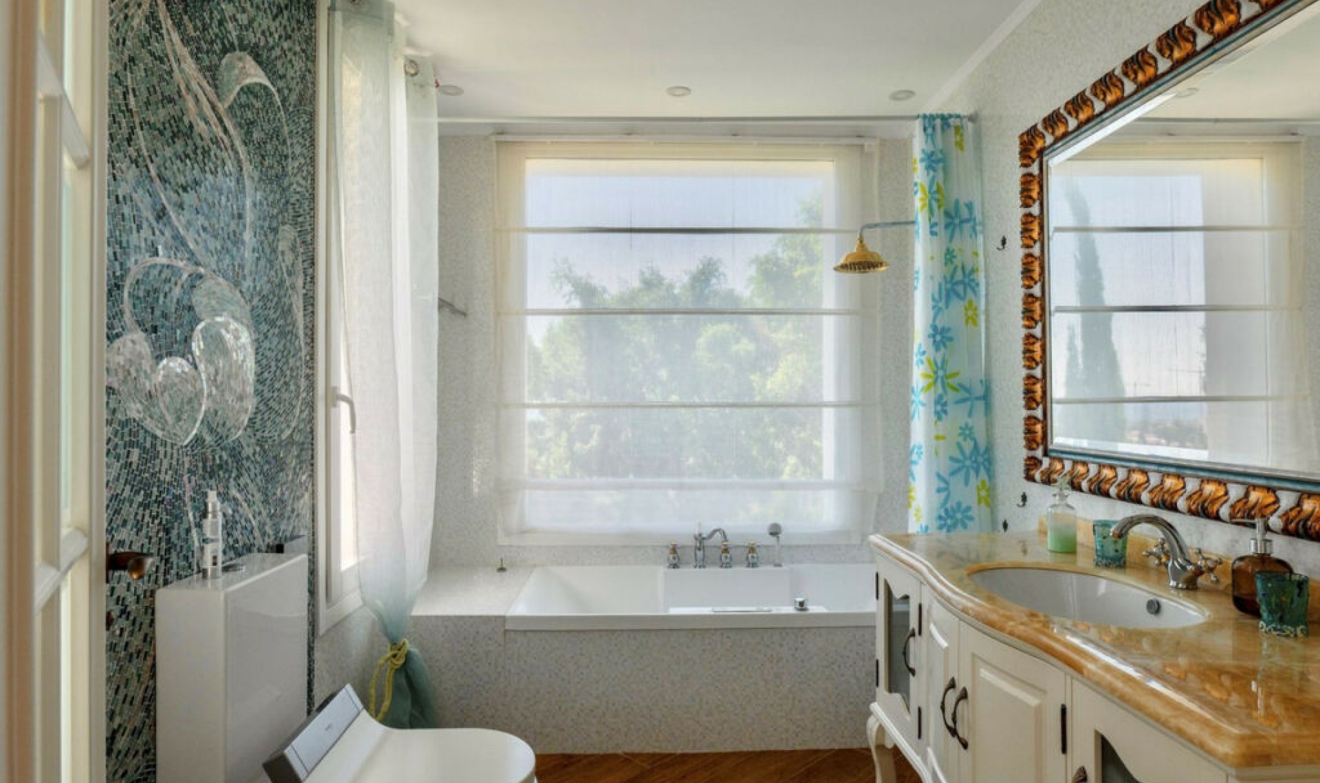 Resale - House -
El Rosario