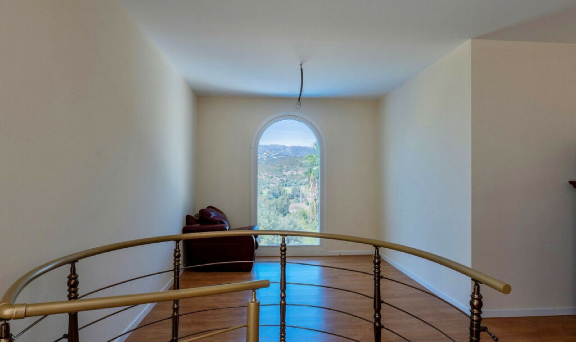 Resale - House -
El Rosario