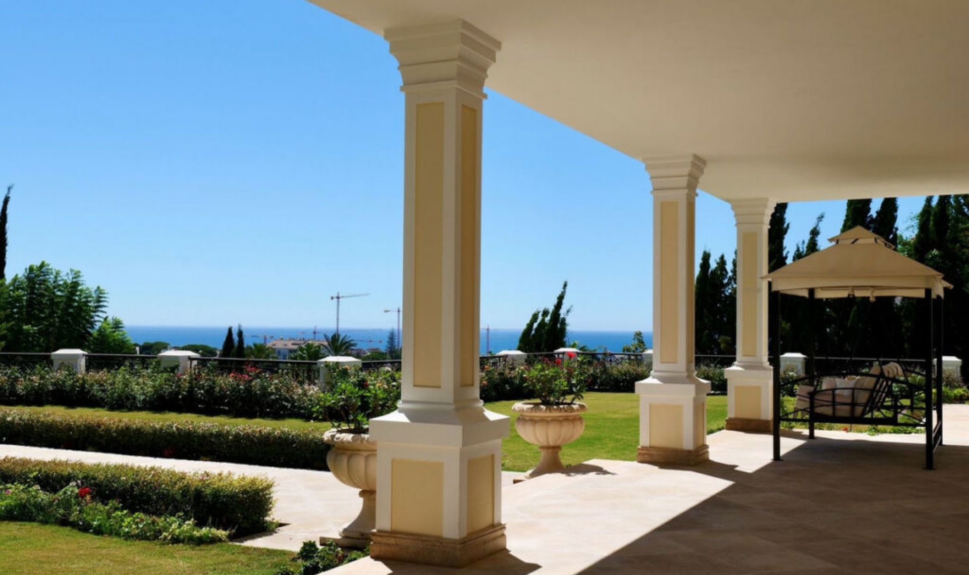 Resale - House -
El Rosario