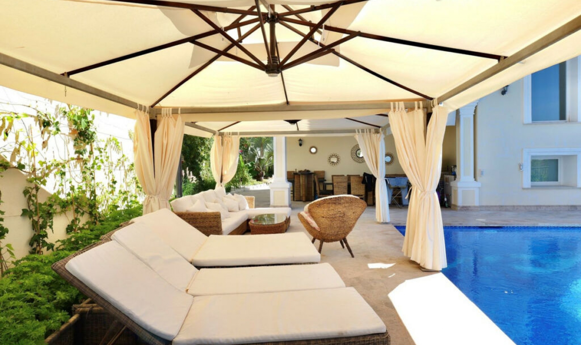 Resale - House -
El Rosario