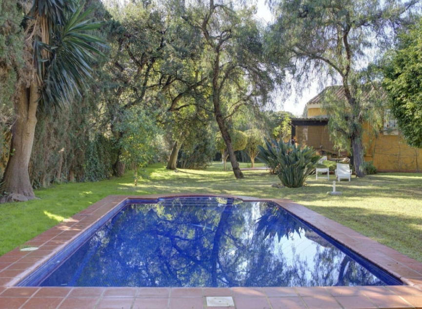 Resale - House -
El Rosario