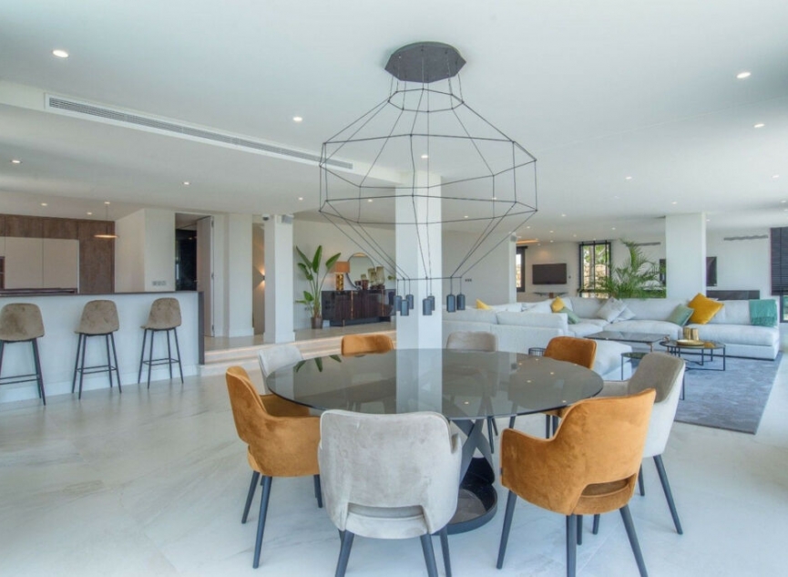 Resale - House -
Elviria