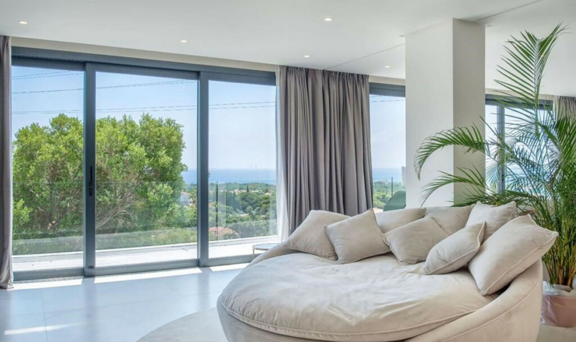 Resale - House -
Elviria