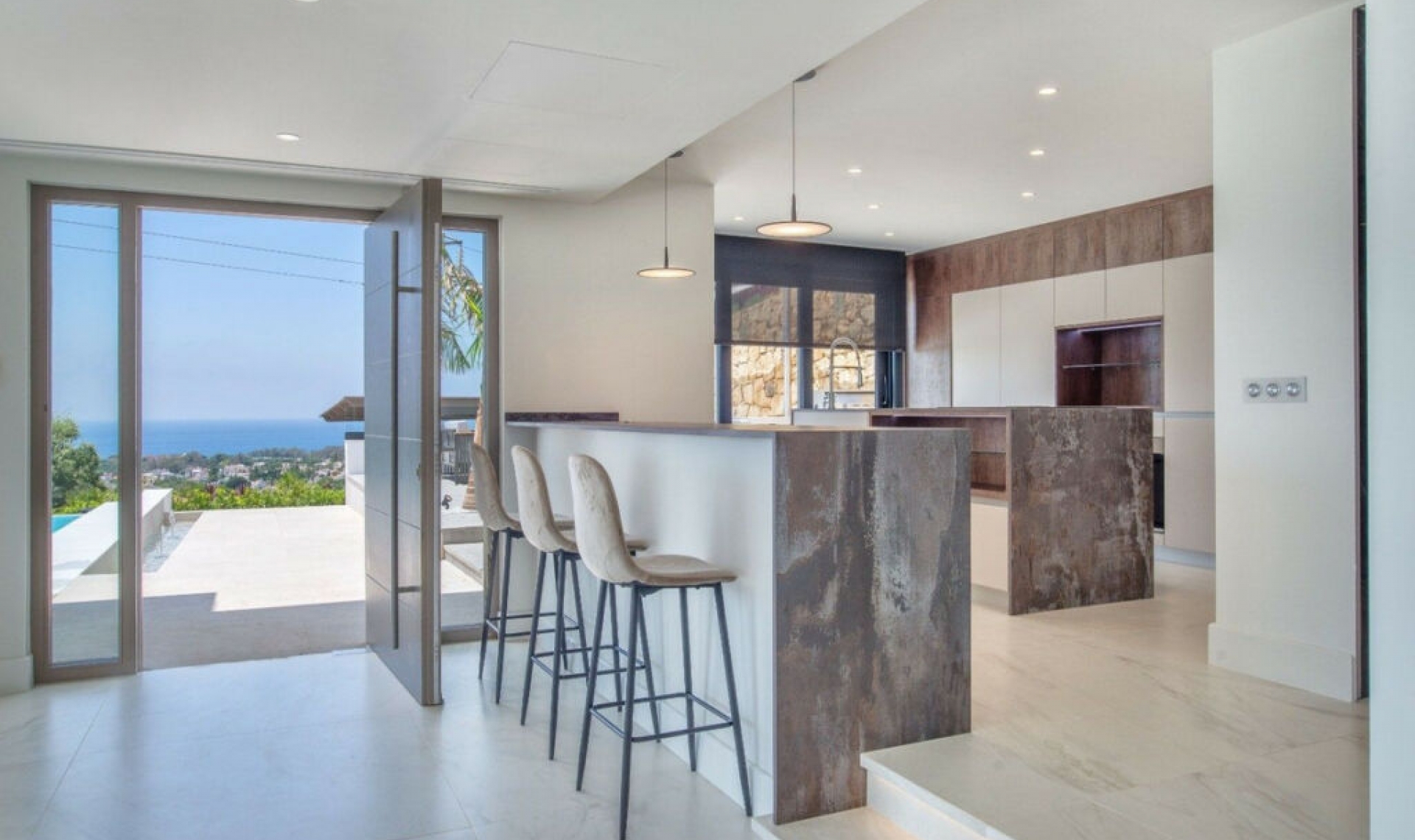 Resale - House -
Elviria