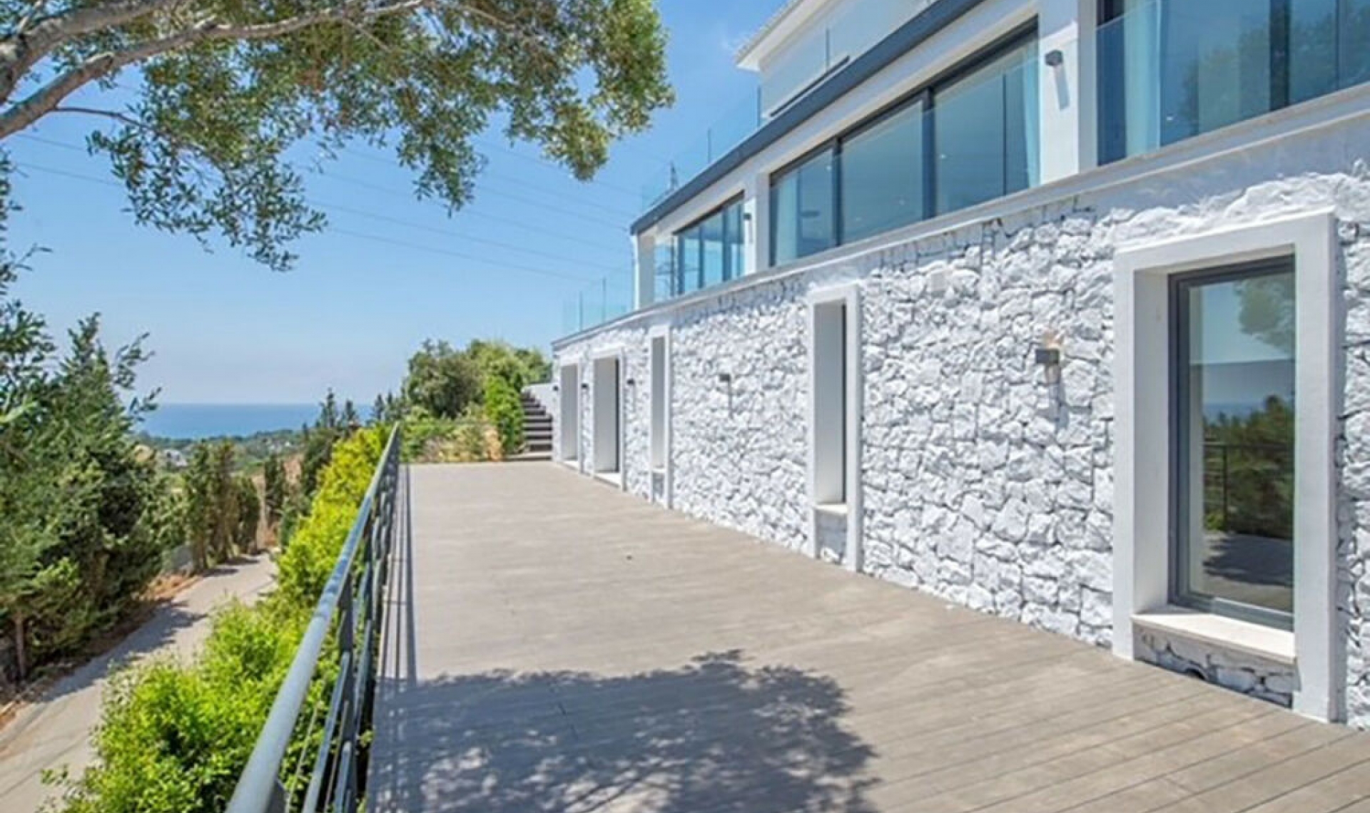 Resale - House -
Elviria