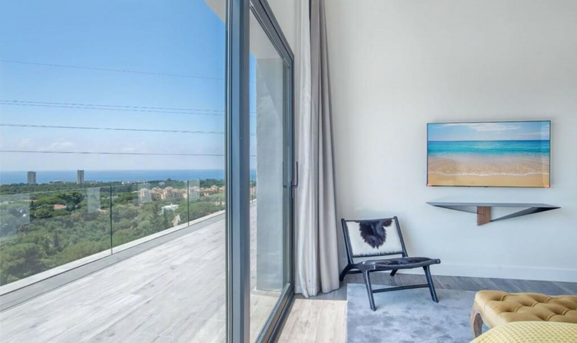 Resale - House -
Elviria