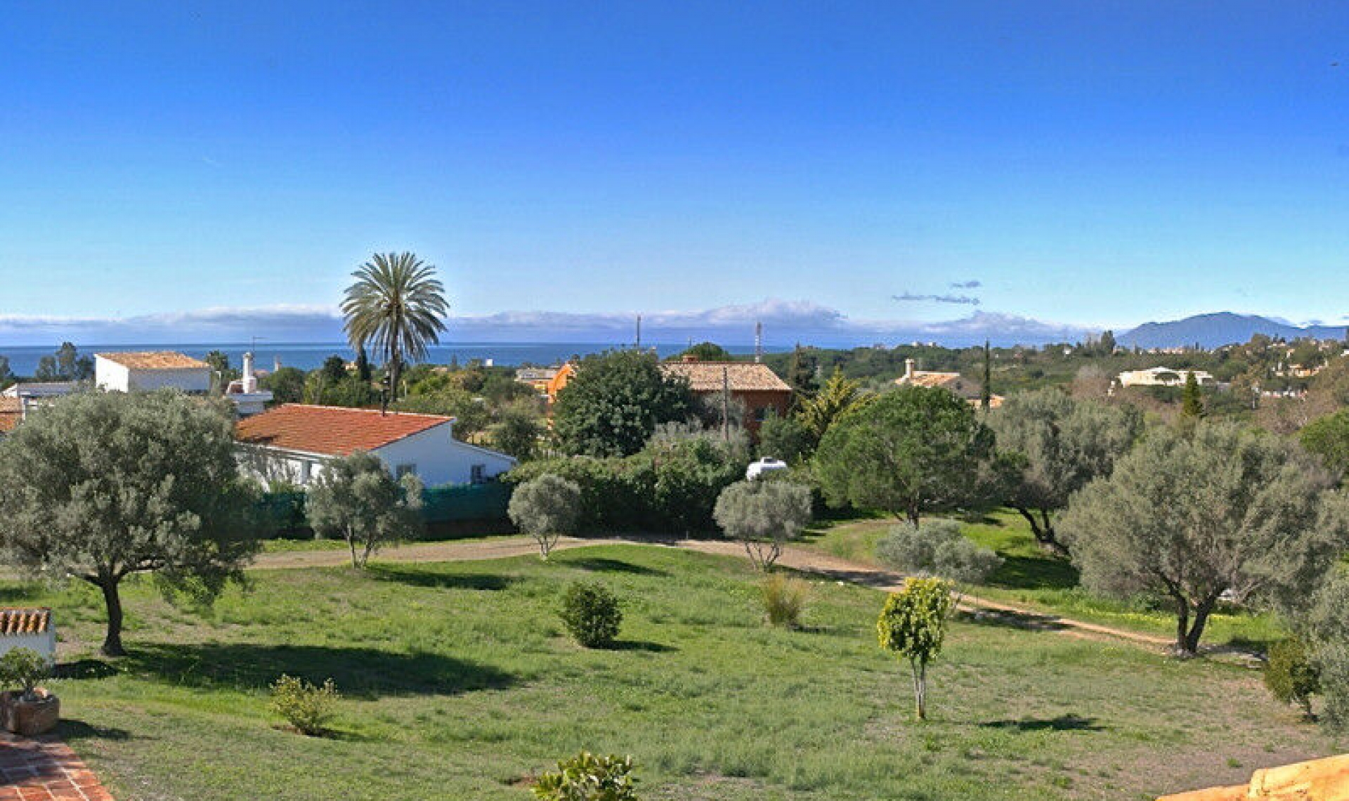 Resale - House -
Elviria