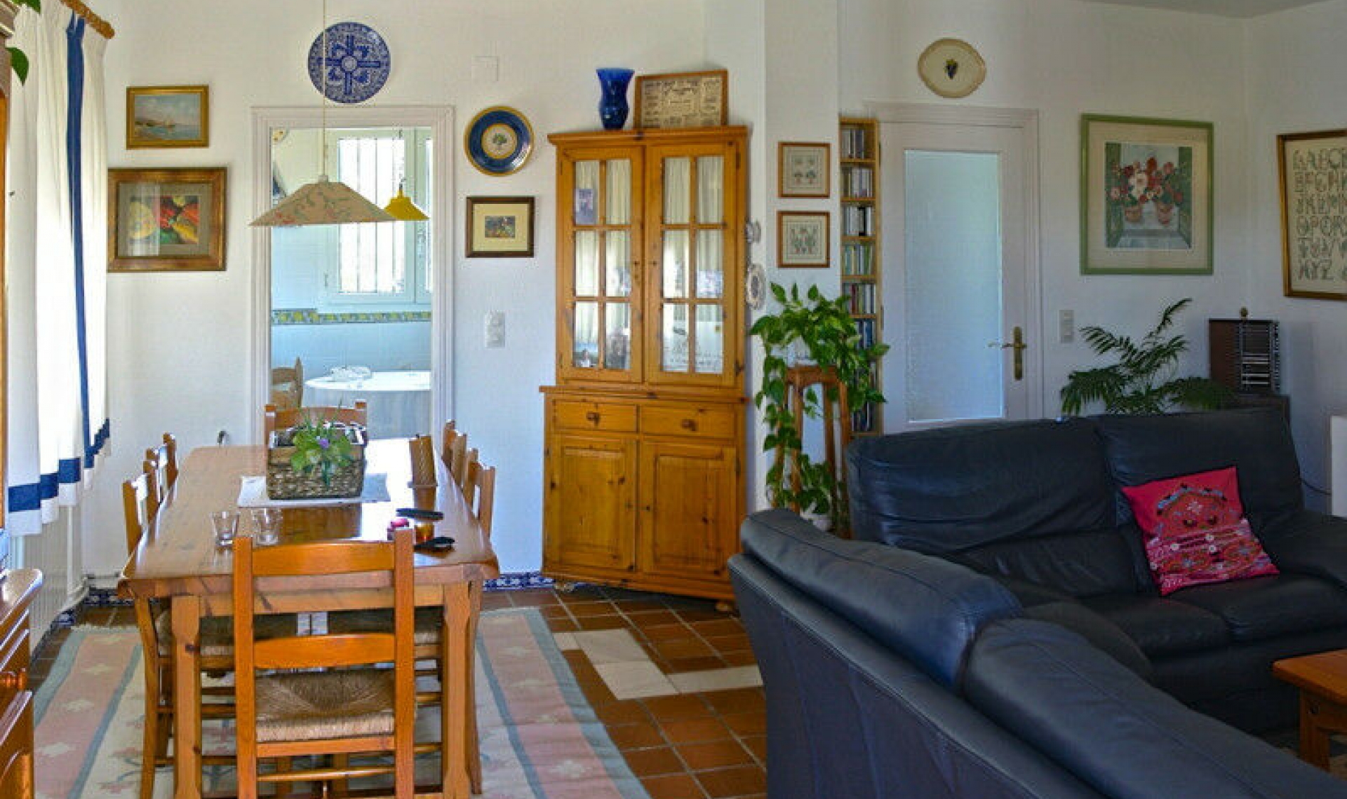 Resale - House -
Elviria