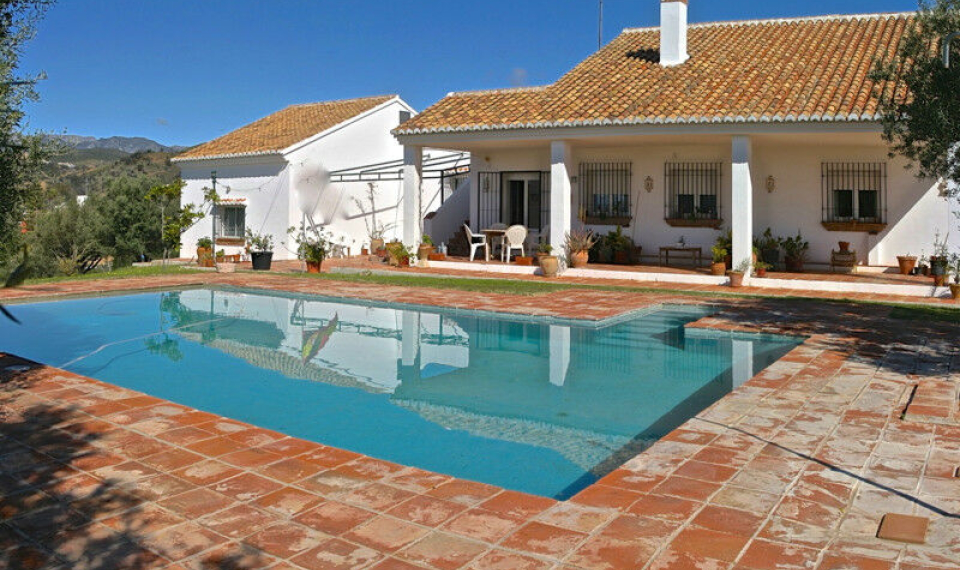 Resale - House -
Elviria