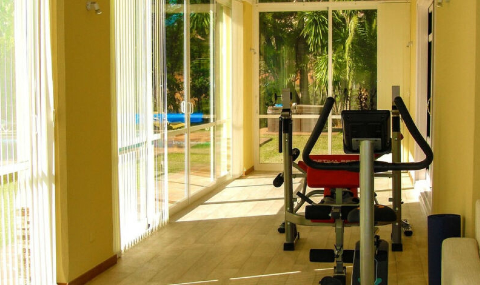 Resale - House -
Elviria